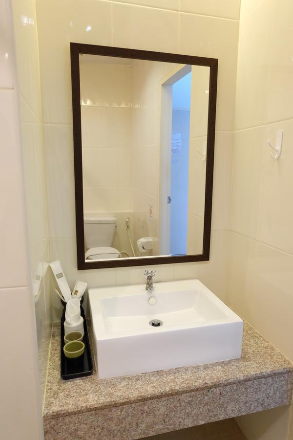Dewyhouse Hostel Chiang Mai Ngoại thất bức ảnh
